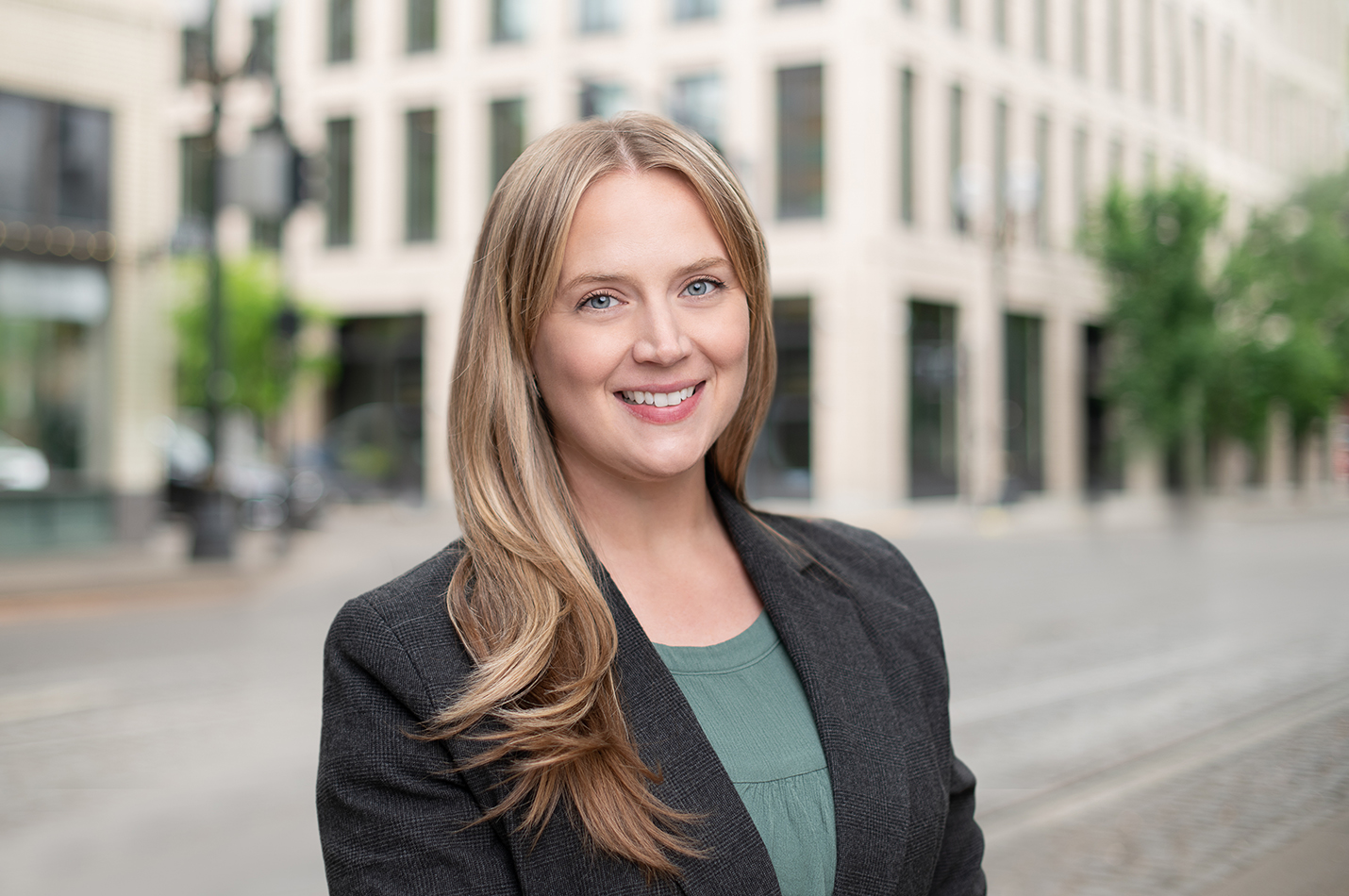 Sydney Mills | Associate | PAE
